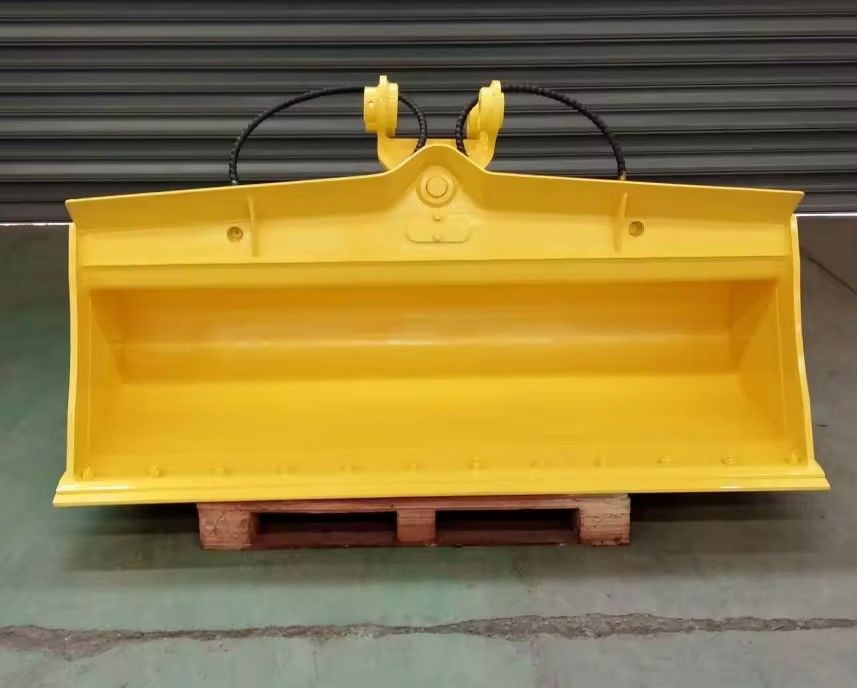 A lâmina auxiliar adota 30MnB NM360/400 Excavator Mud Bucket para o corte de inclinação